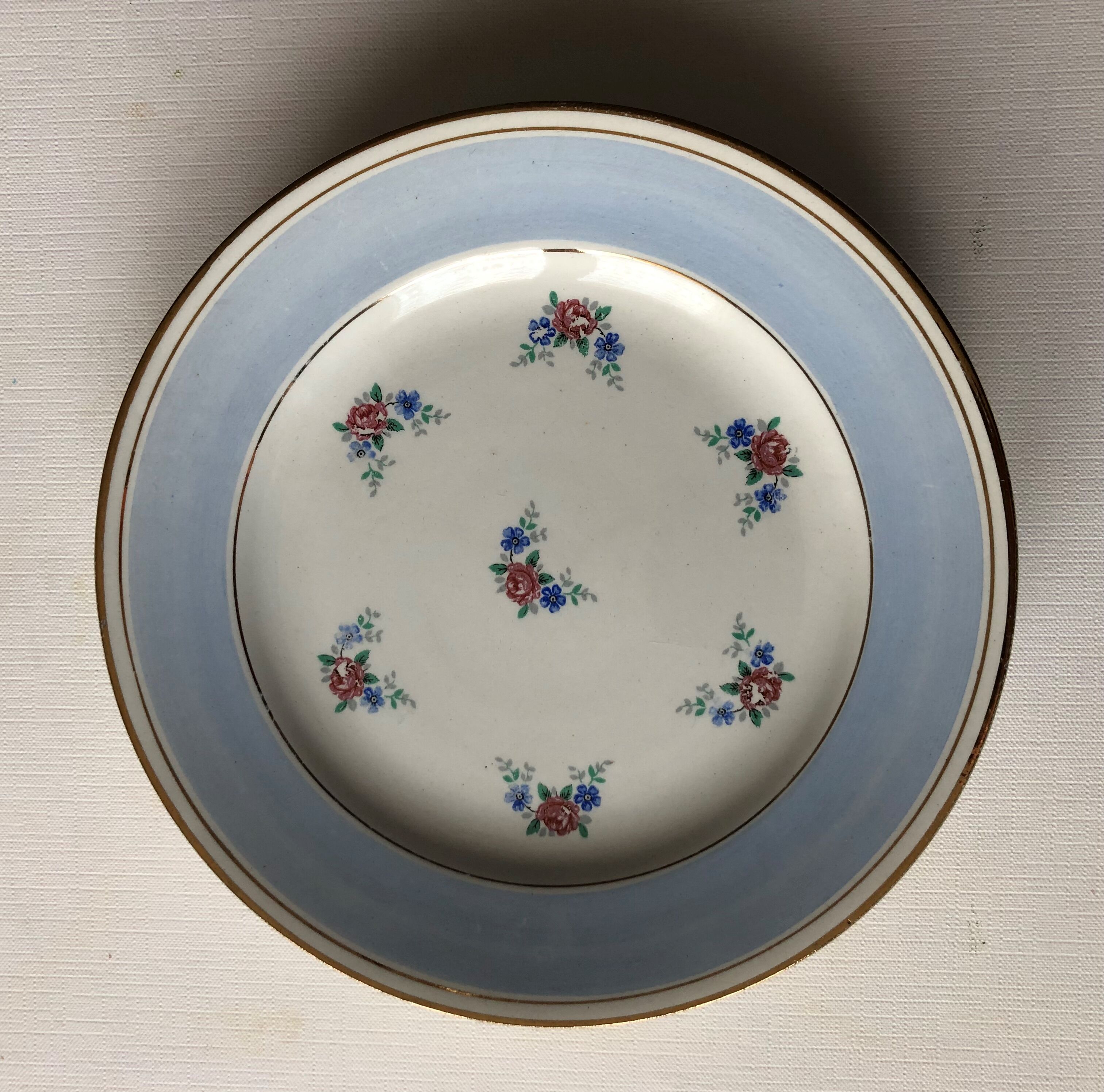 Set of five dessert plates