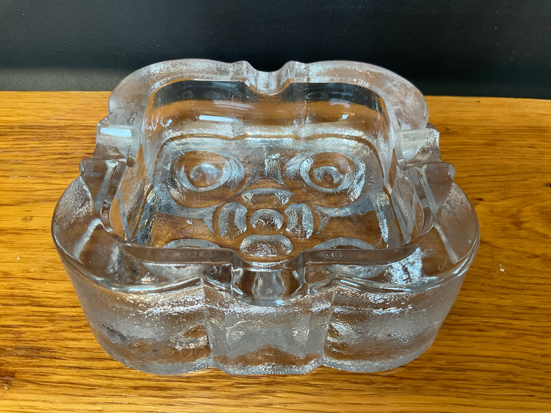 Vide poche vintage en verre moulé -pressé