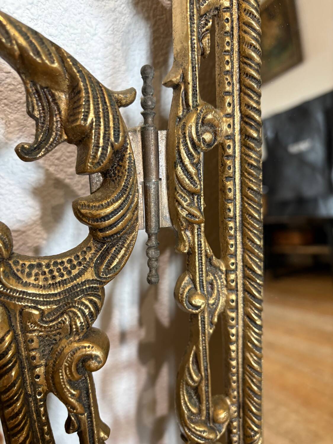 Triptyque Miroir Baroque/Rococo en laiton Doré, vers 1950 -M