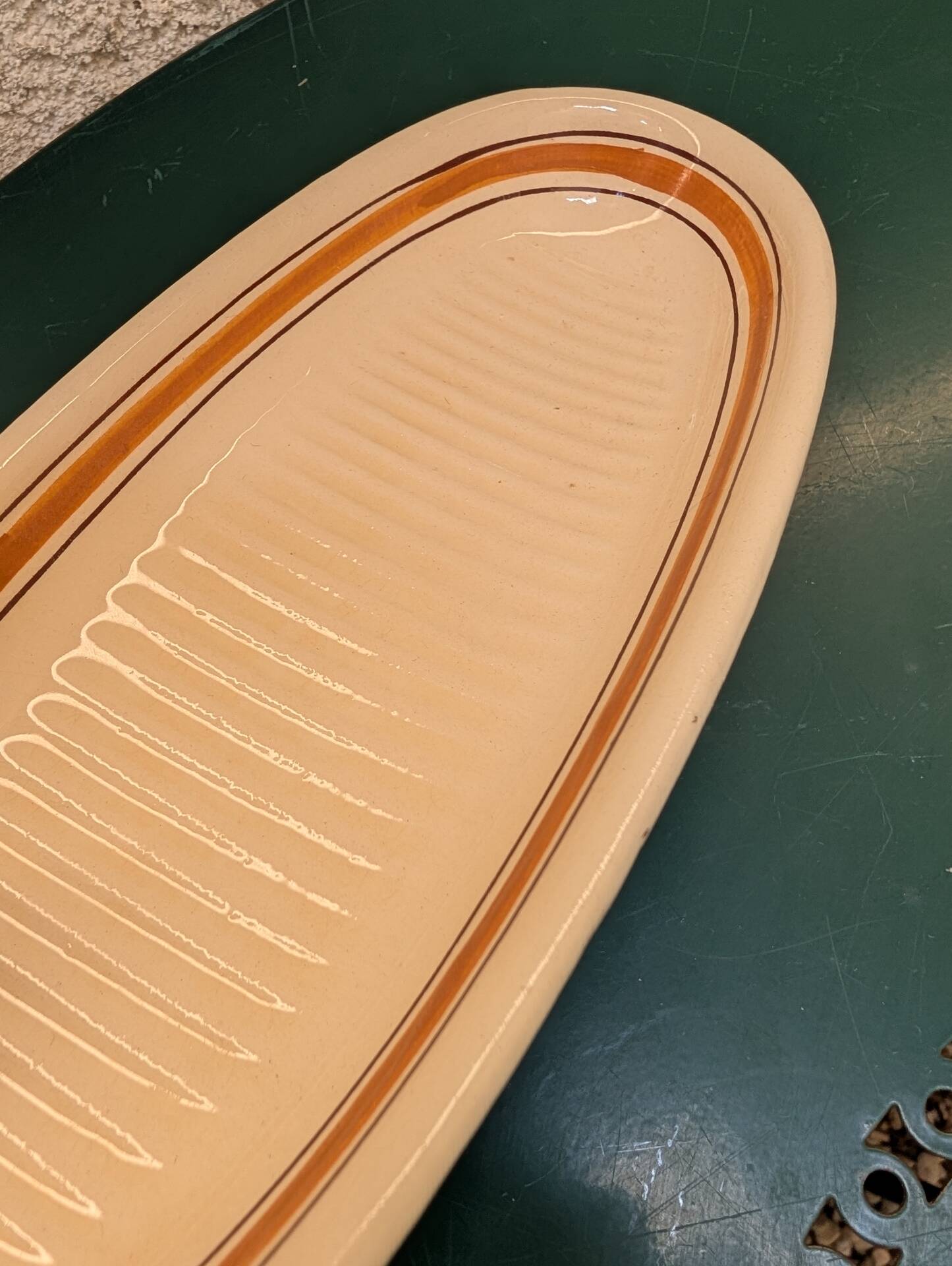 Ravier, oval Saint-Amand bowl from the 1950s in earthenware.