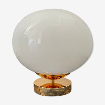 Lampe à poser globe en opaline blanche électrifiée à neuf