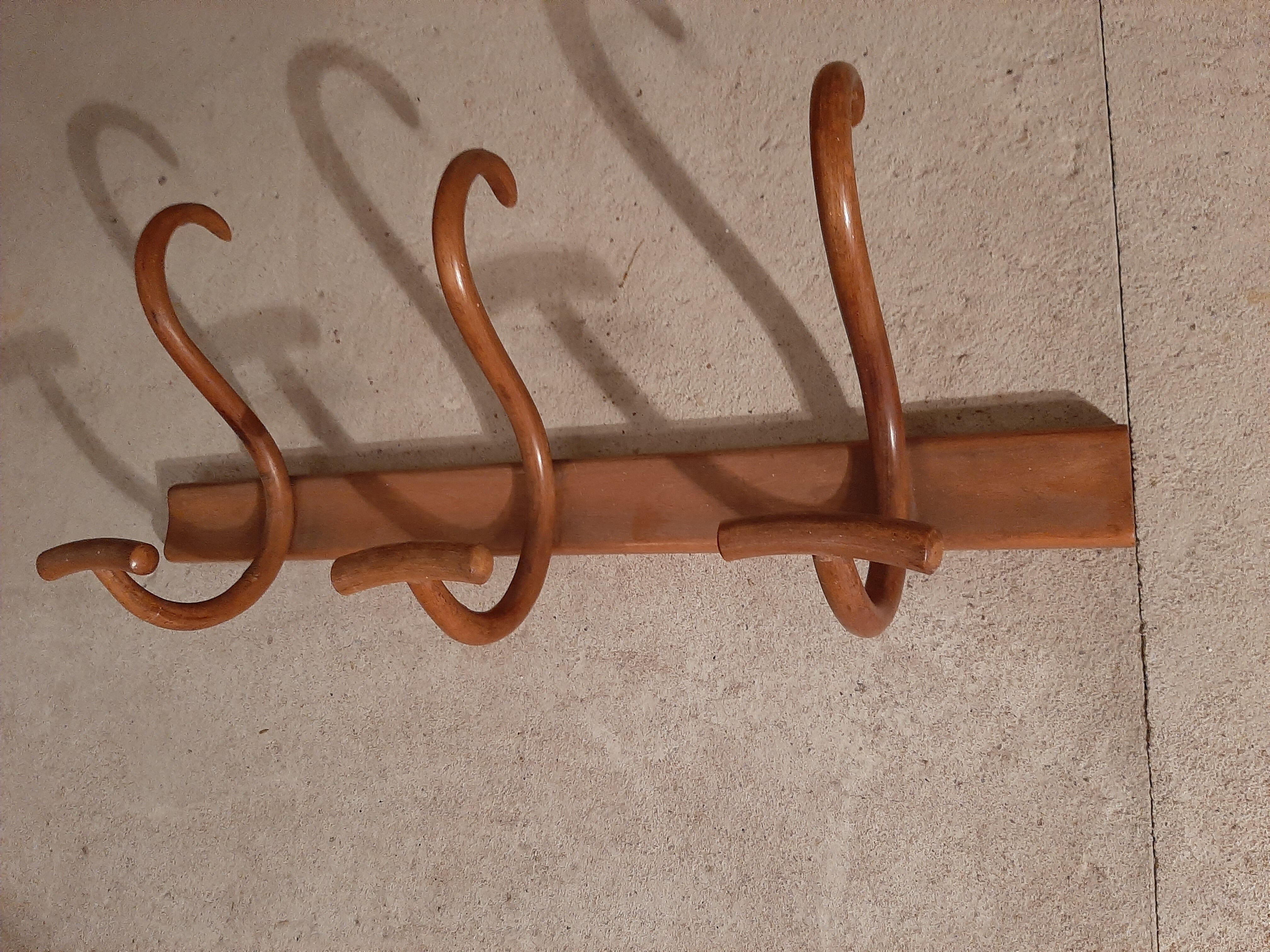 3-foot bistro-style fischel wall coat door