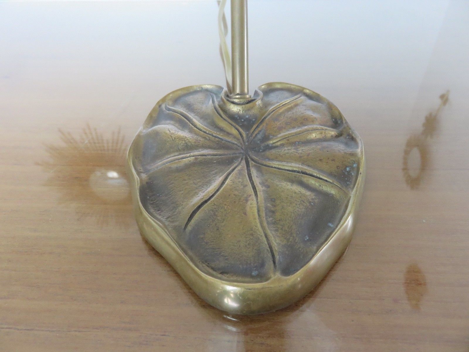 "Water lily" Huguenin bronze art nouveau lamp