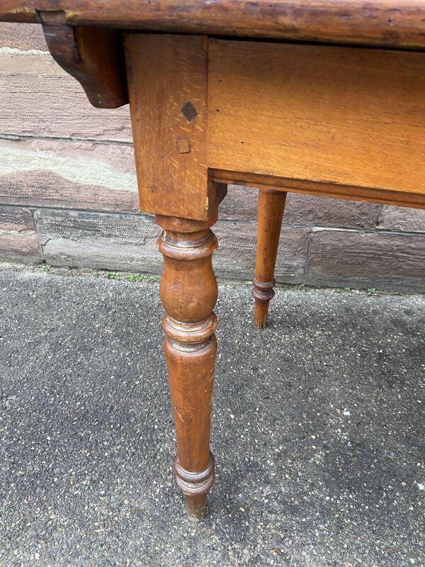 Table de ferme alsacienne 225 cm sapin teinte Merisier