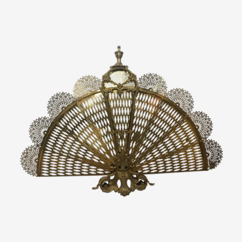 Peacock fan fire screen