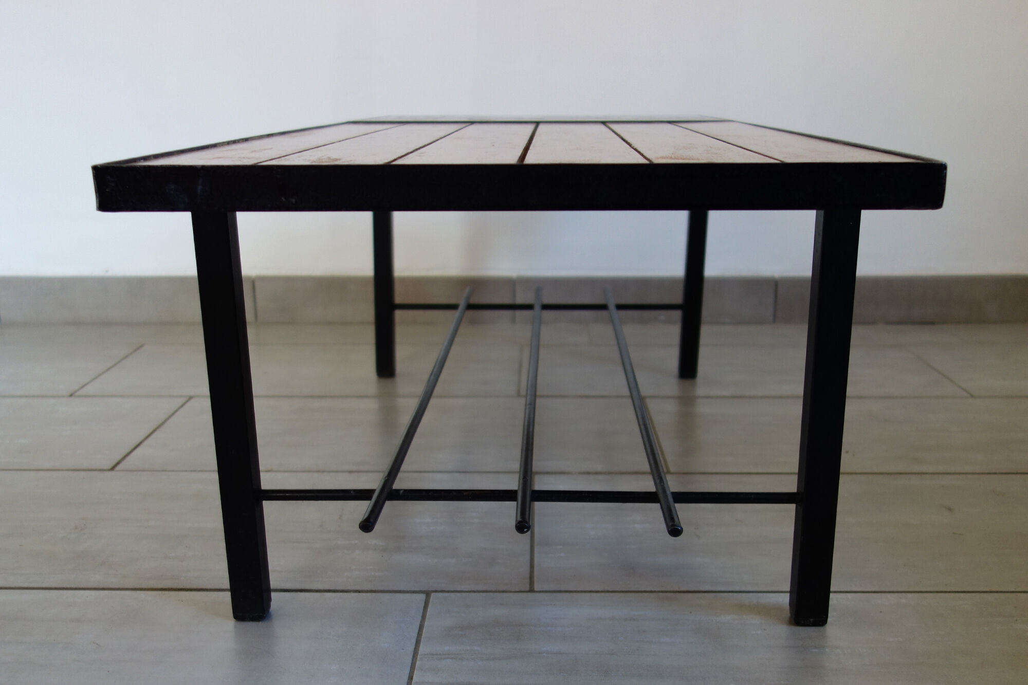 Table basse céramique et bois années 60
