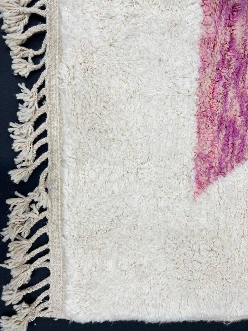 Traditional Berber rug, size 200 x 300 cm