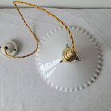 Serrated opaline suspension