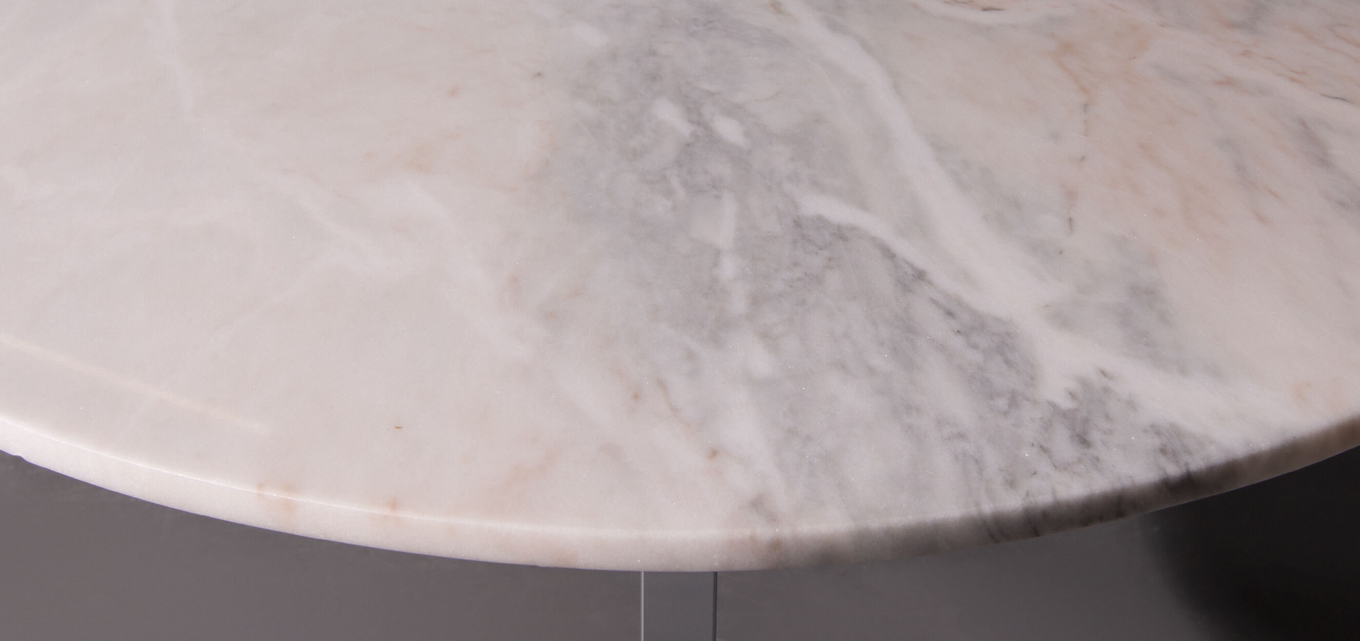 Dining table with oval Carrara marble top