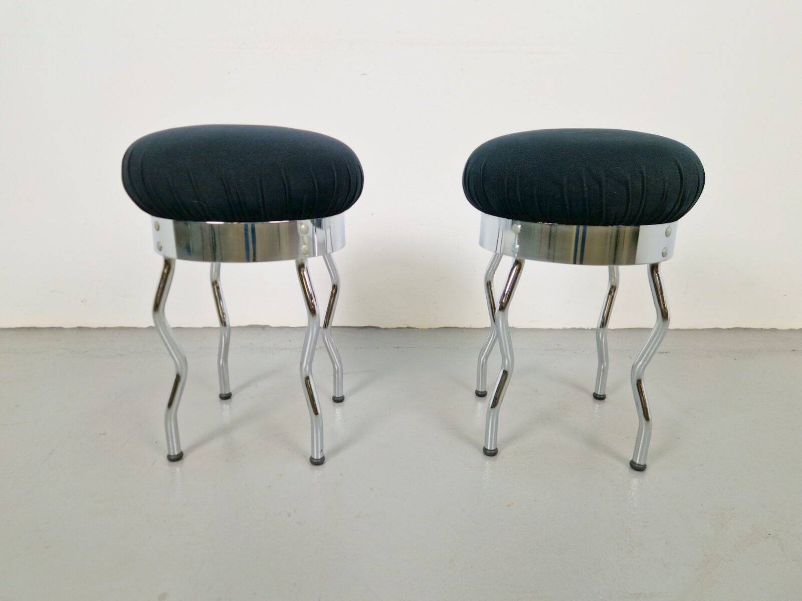 Vintage Uri Stools with Waved Chrome Legs and Black Seats by Per Ivar Ledang for Ikea, 1995, Set of 2