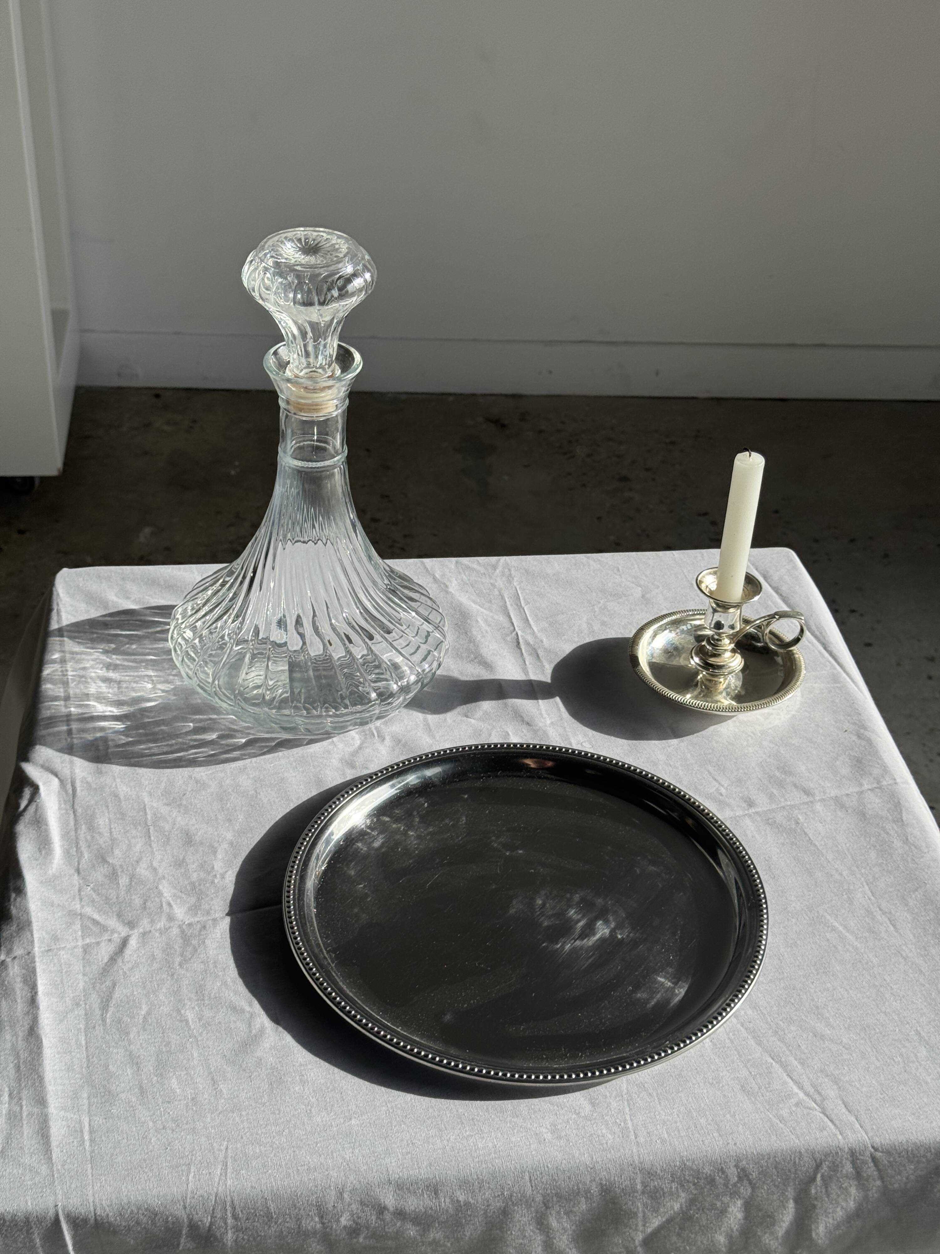 Vintage circular plate with pearl stripe D27