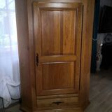 Corner cupboard