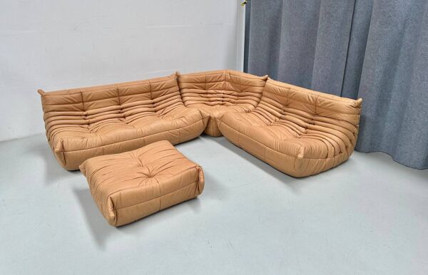 Ensemble de salon Togo en cuir marron camel français, attribué à Michel Ducaroy pour Ligne Roset, ensemble de 4 pièces