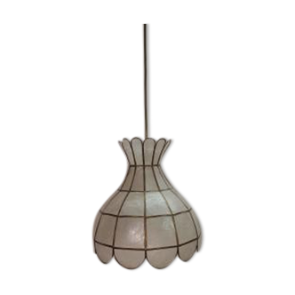 Mother-of-pearl and brass suspension