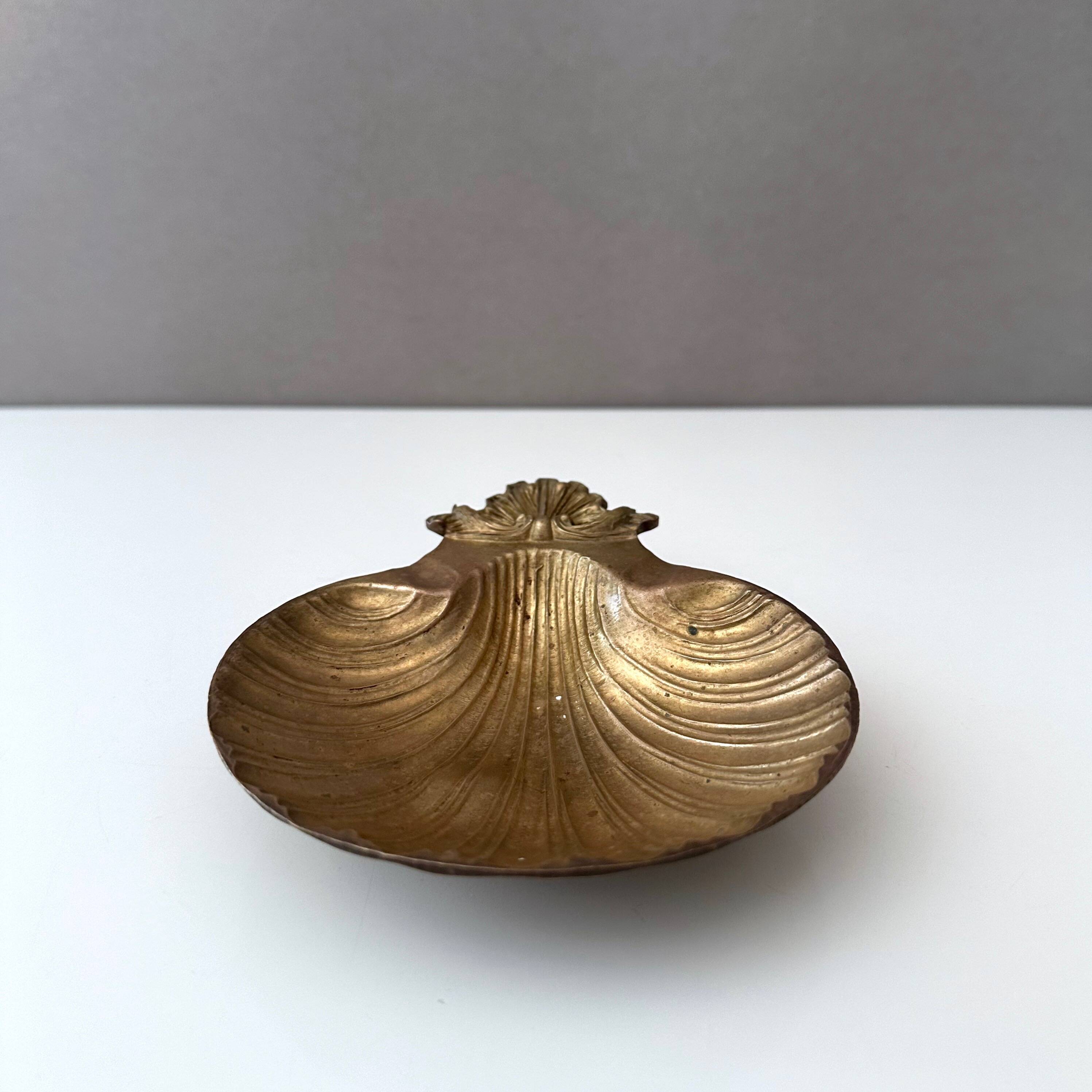Vintage soap dish shell brass, soap holder gold