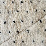 Berber carpet Beni Ouarain with black polka dots and relief 160x260