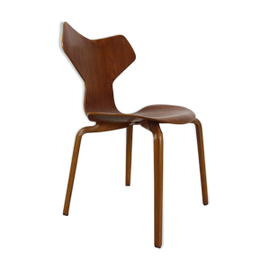 chaise grand prix modèle