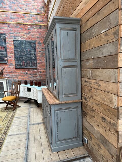 Oak vessel with grey patina