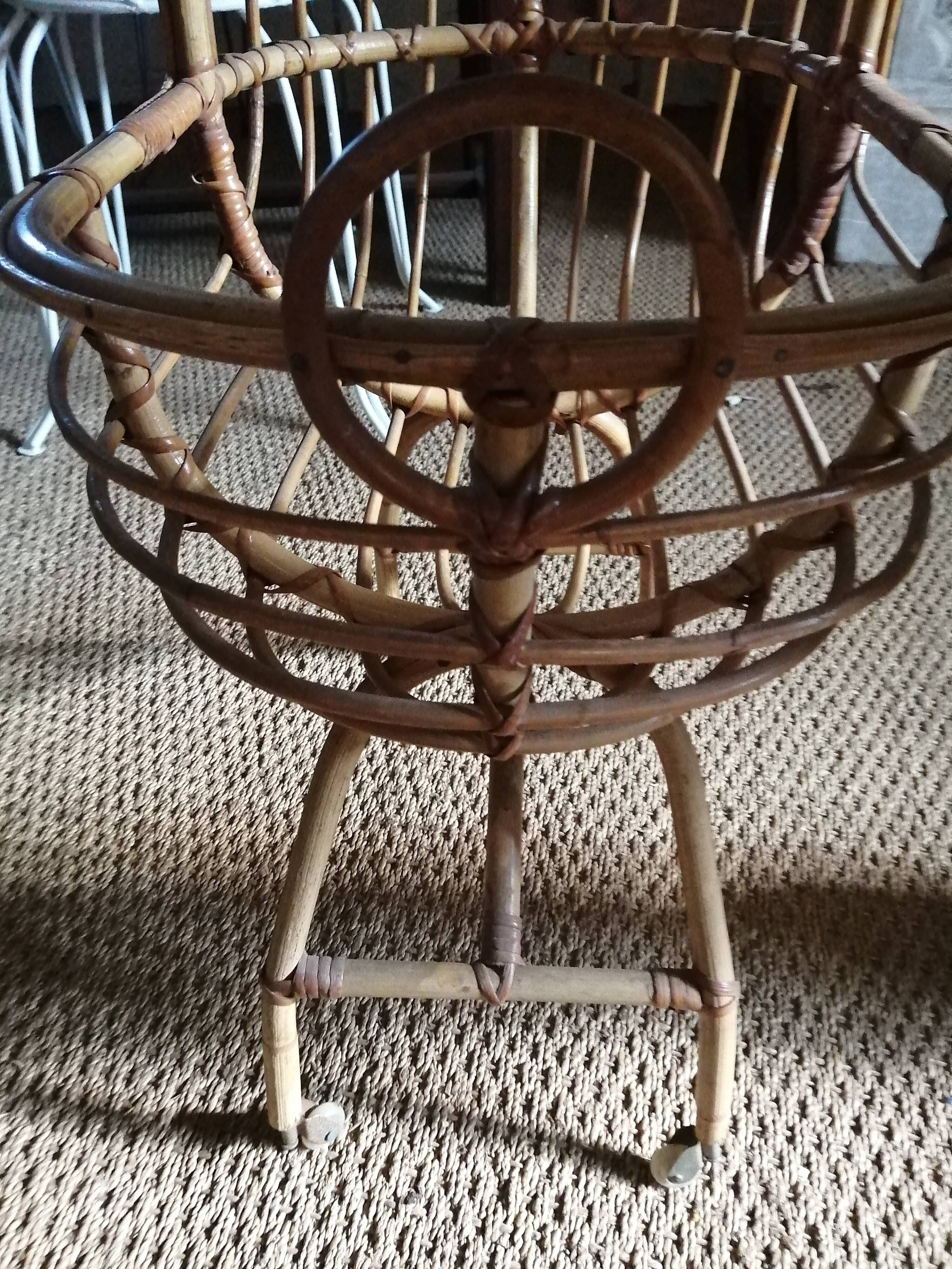 Rattan cradle