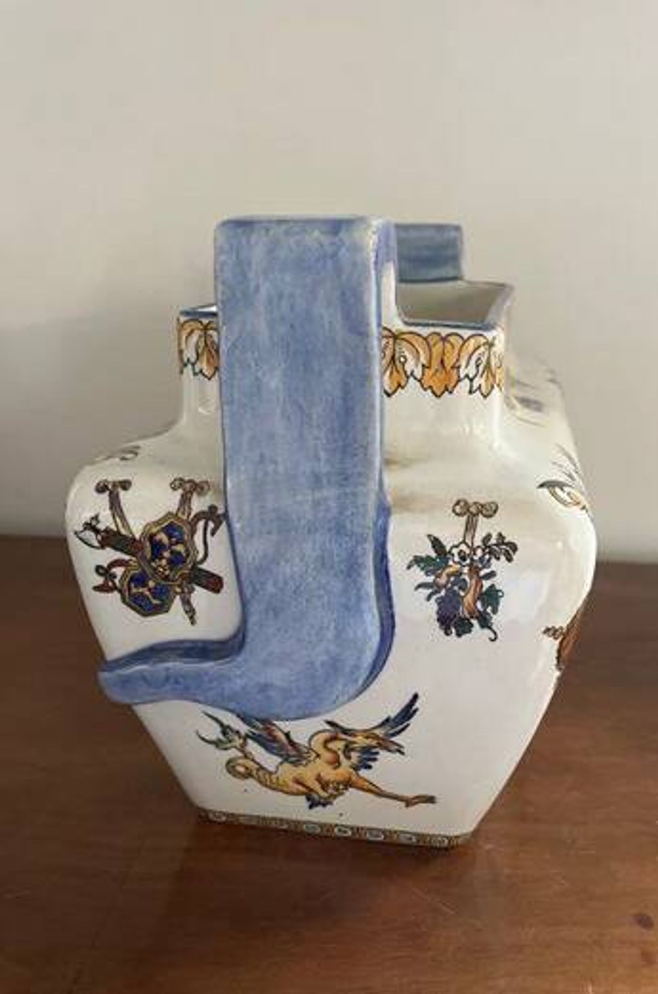 Jardinière / cache-pot en faïence de Gien – décor Renaissance – XIXe