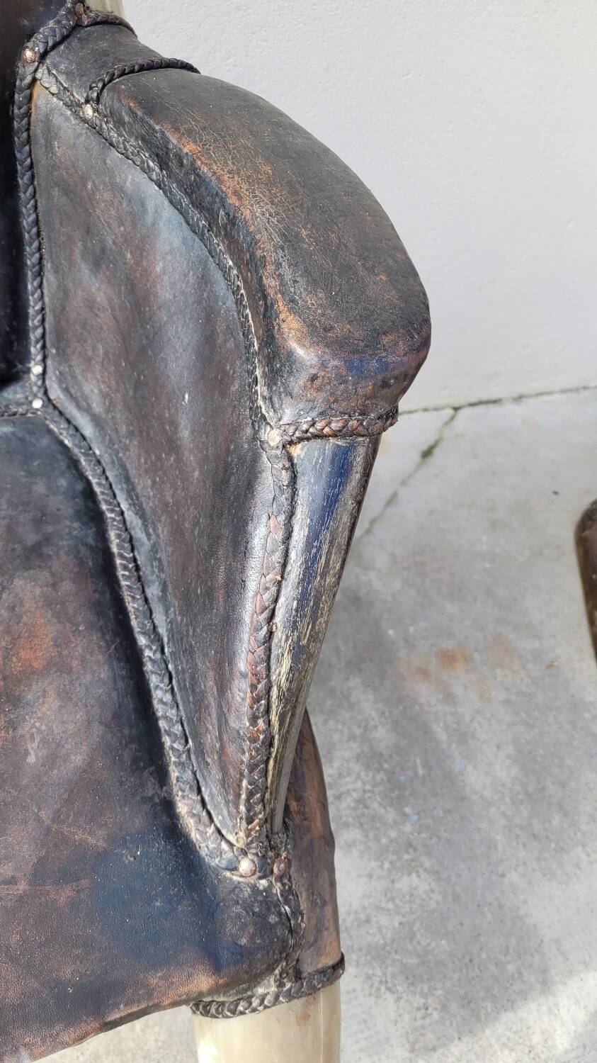 Fauteuil en corne et cuir ancien - 1950s
