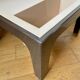 Table basse beige et brune