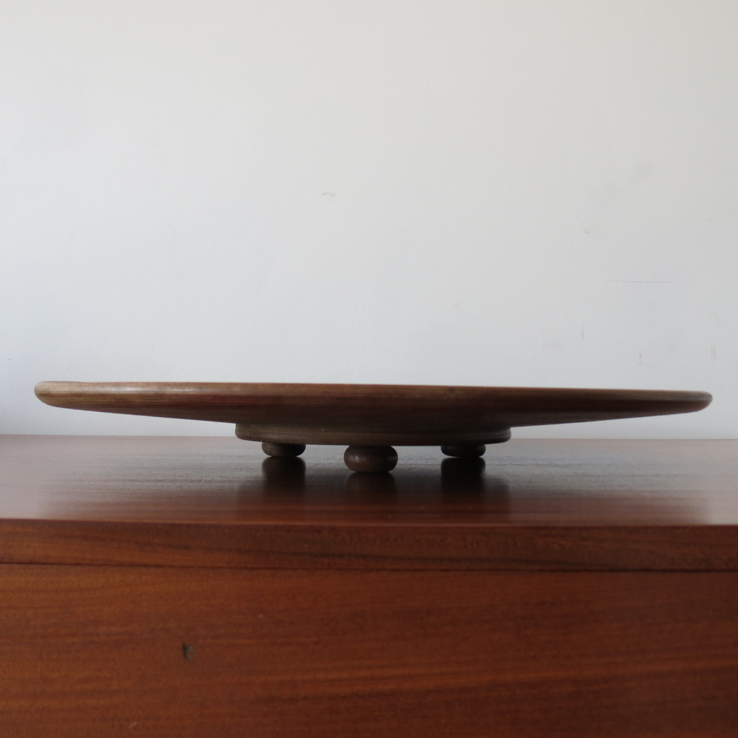 1950s wooden circular flat bowl plate pink beech