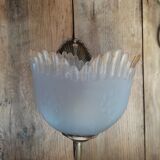 Applique base laiton tulipe verre polis relief fleurs