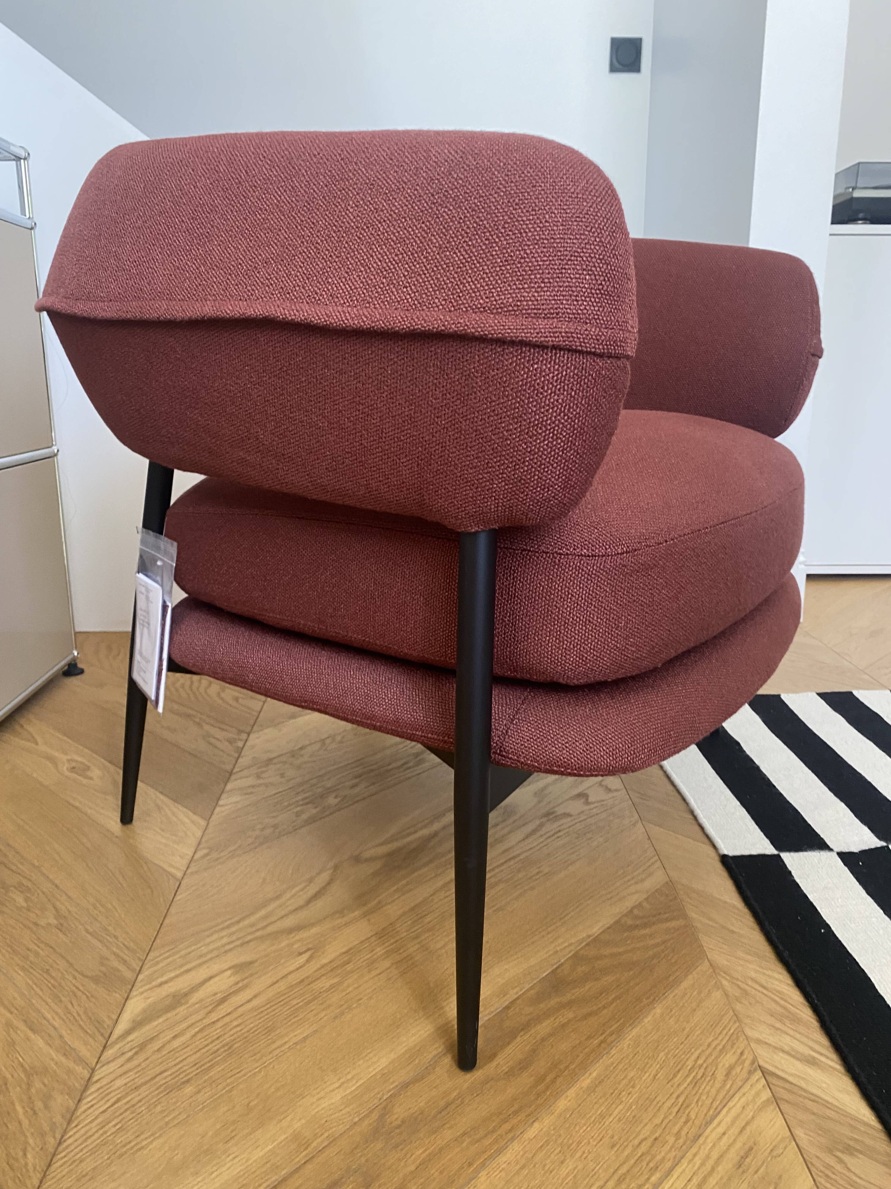 Nena lounge chair by Zanotta