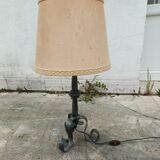 Wrought iron lamp to pose
