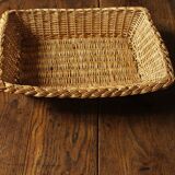 Braided wicker basket basket