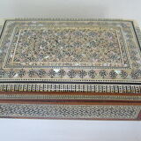 Box box in mother-of-pearl marquetry in oriental style