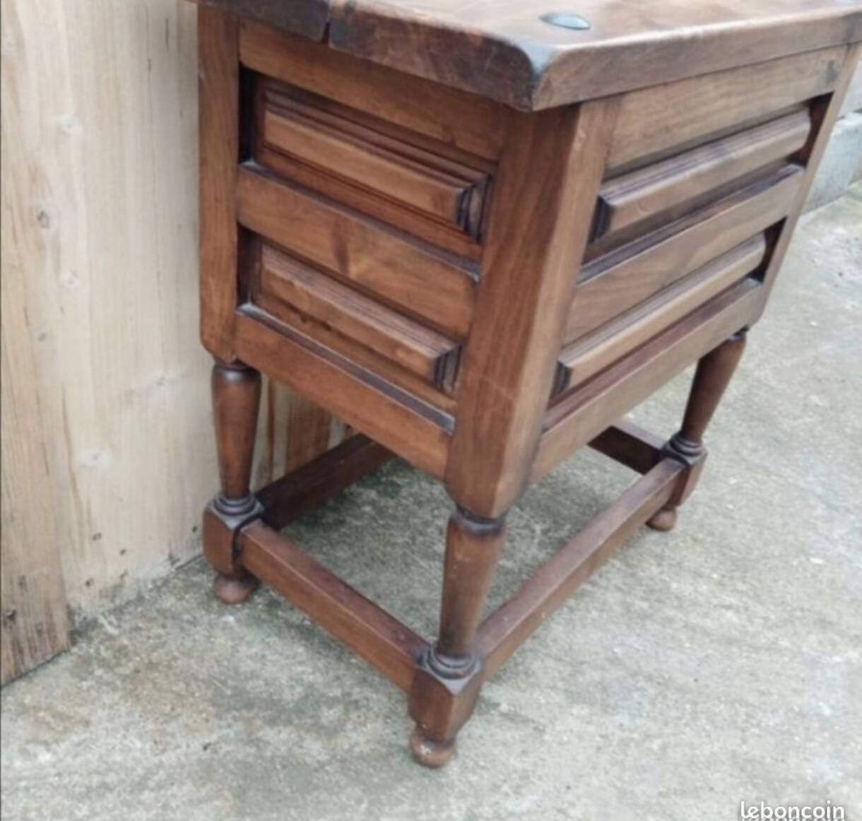 Table de chevet/Meuble d'appoint en bois massif