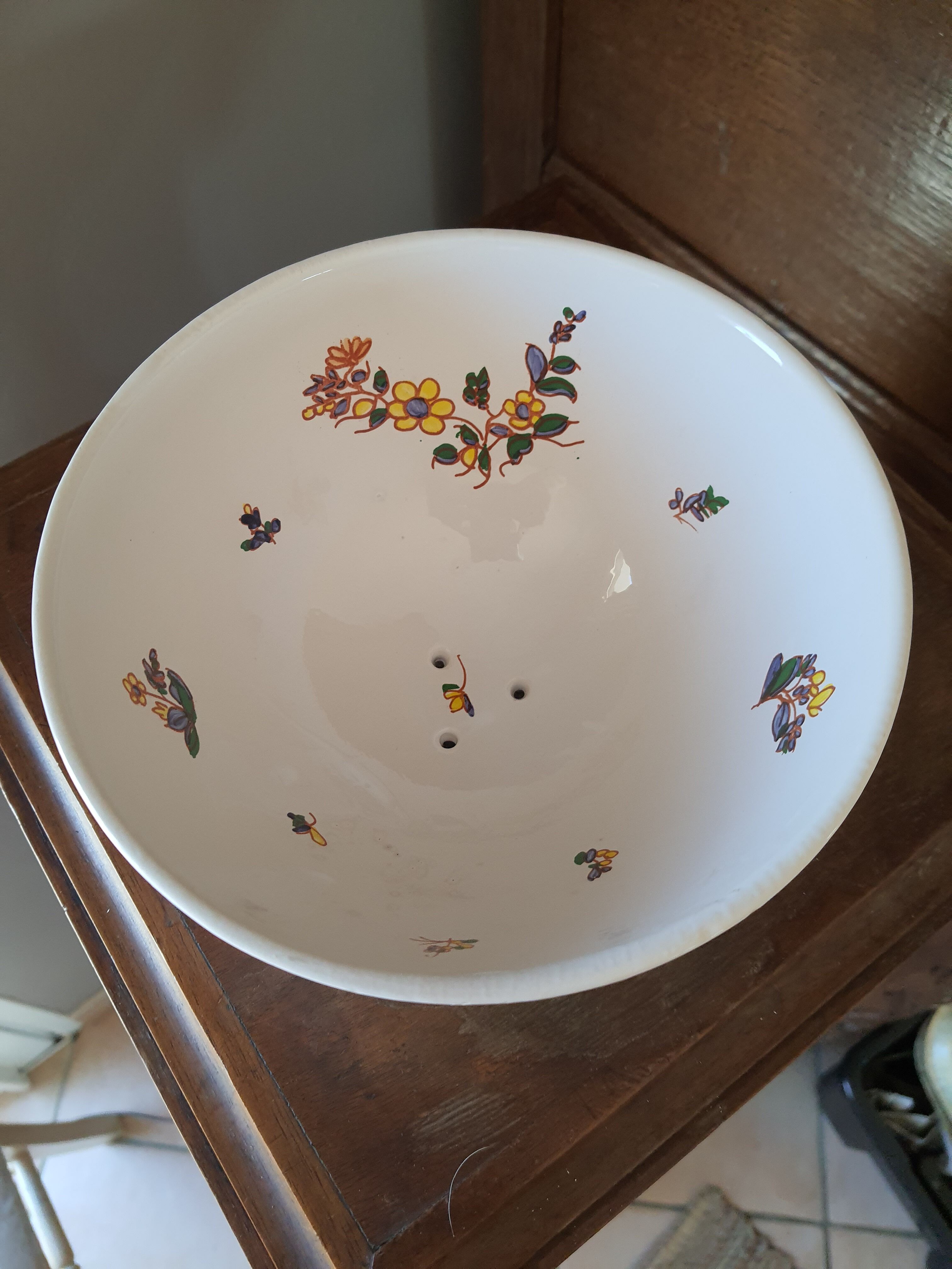 Vintage fruit drainer