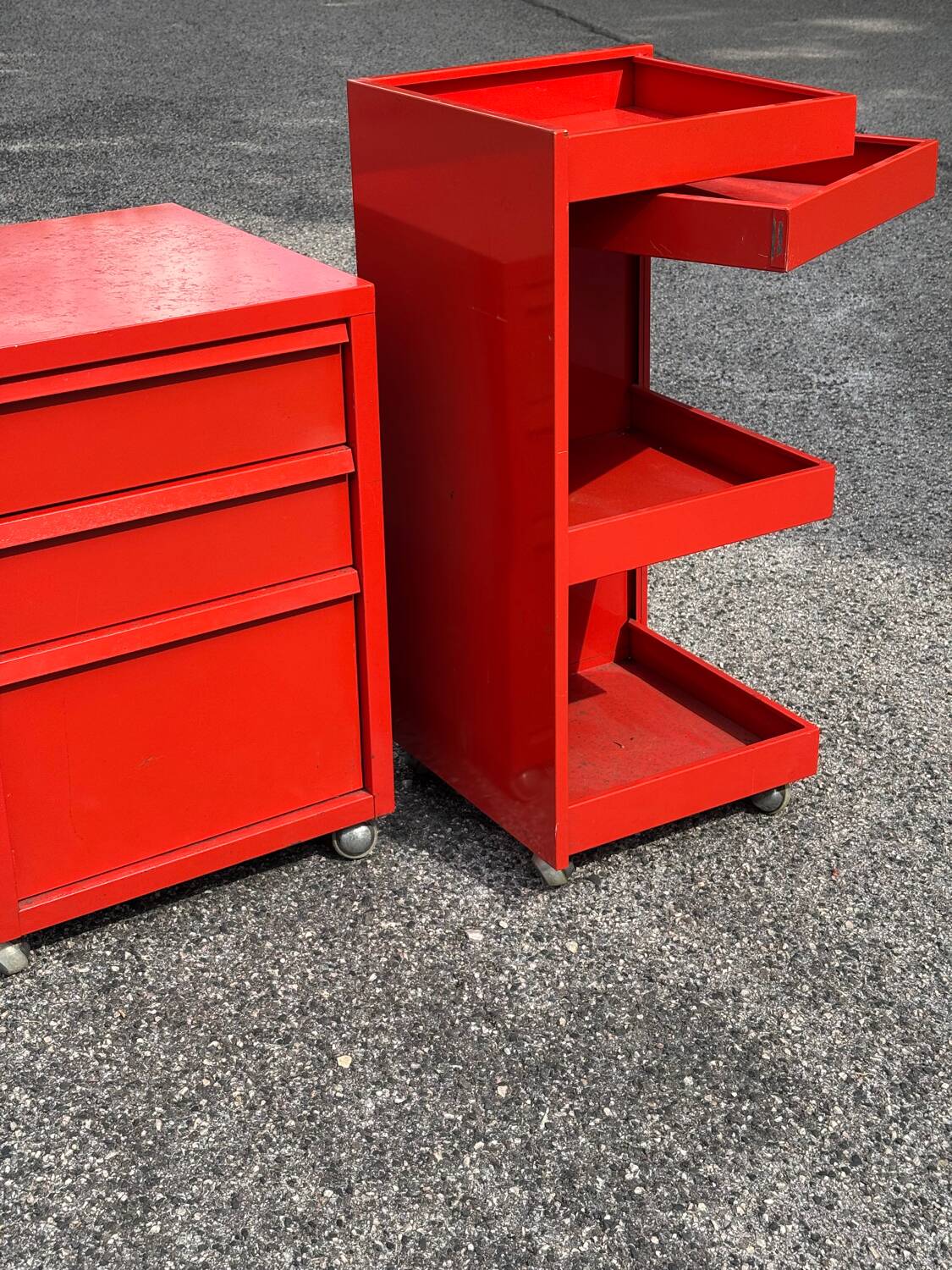 1970 metal trolley cart produced by Prisunic