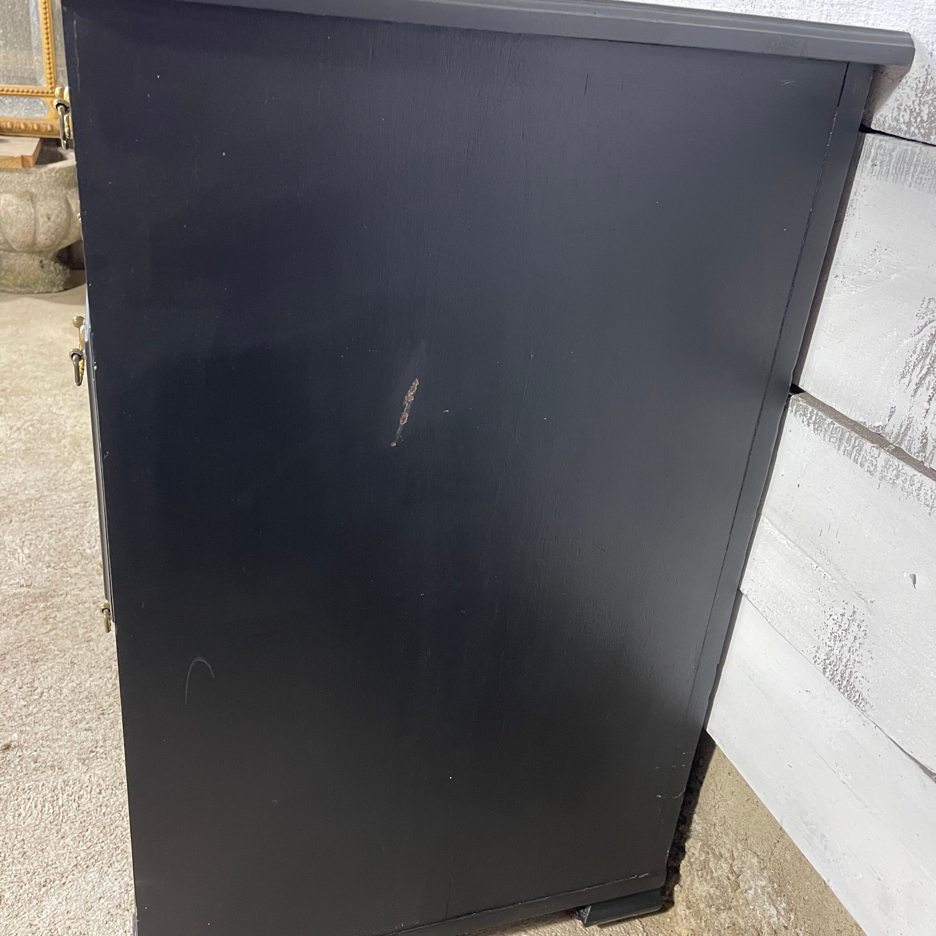 Commode noire