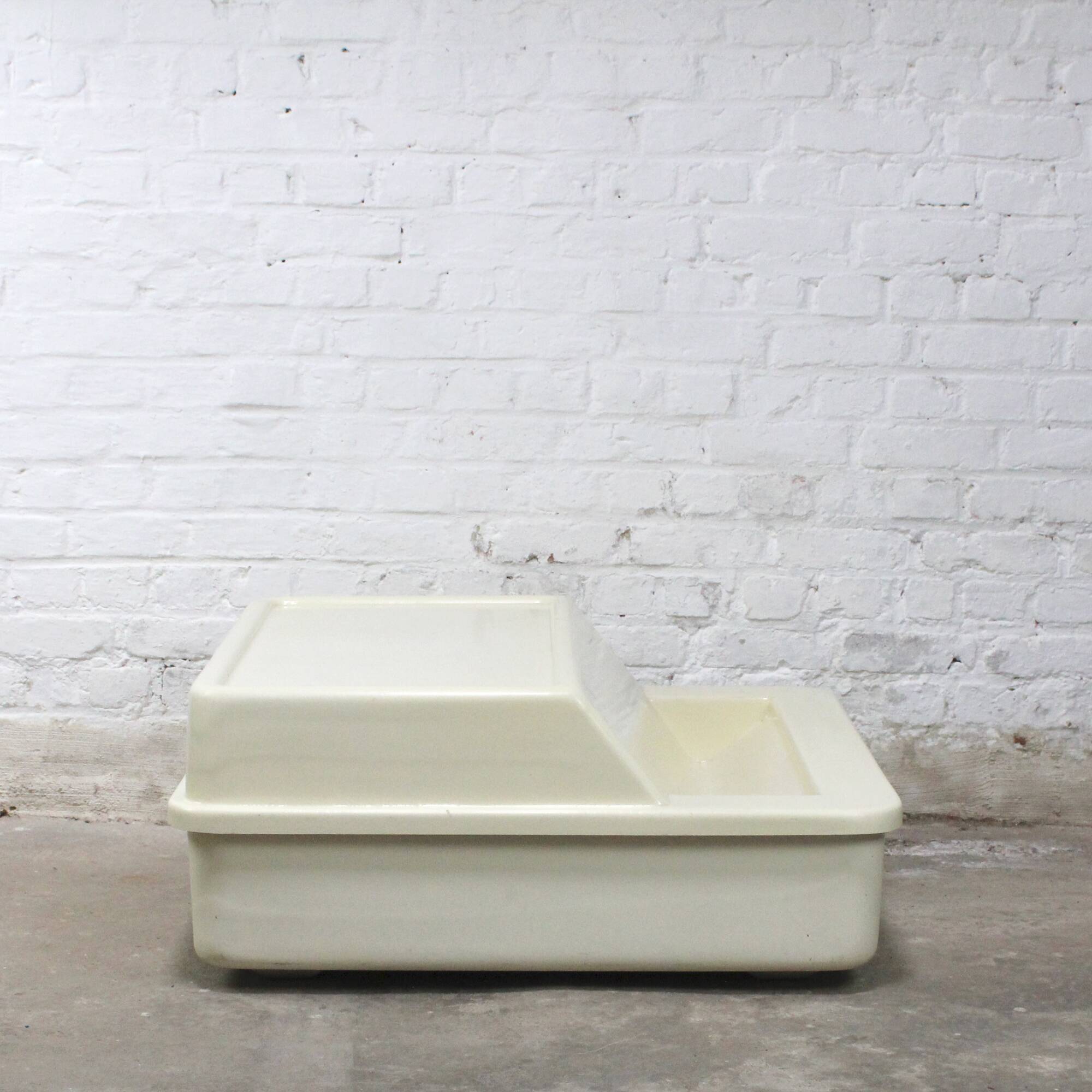 Space-age coffee table "Bloc Essex" by JP Emonds-Alt for Meurop 1970s