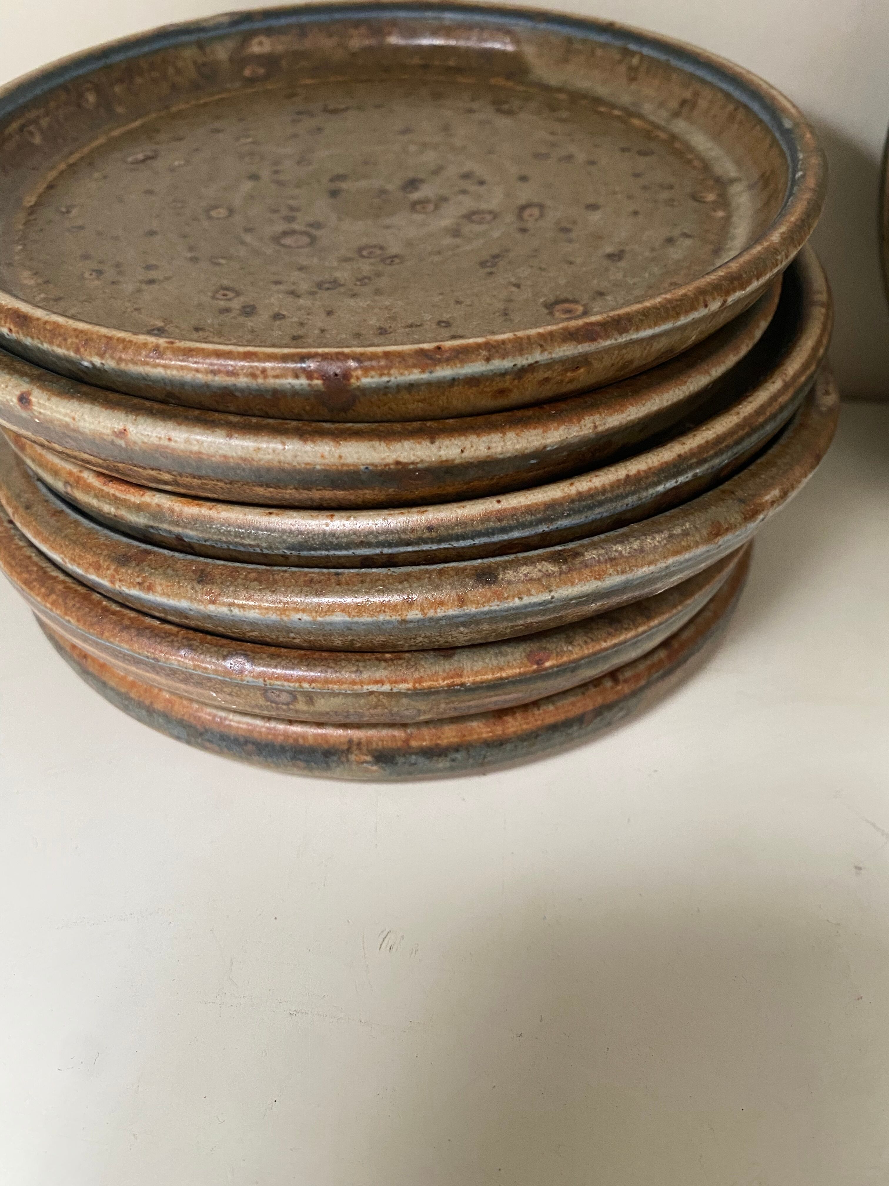 Set of 7 stoneware dessert plates