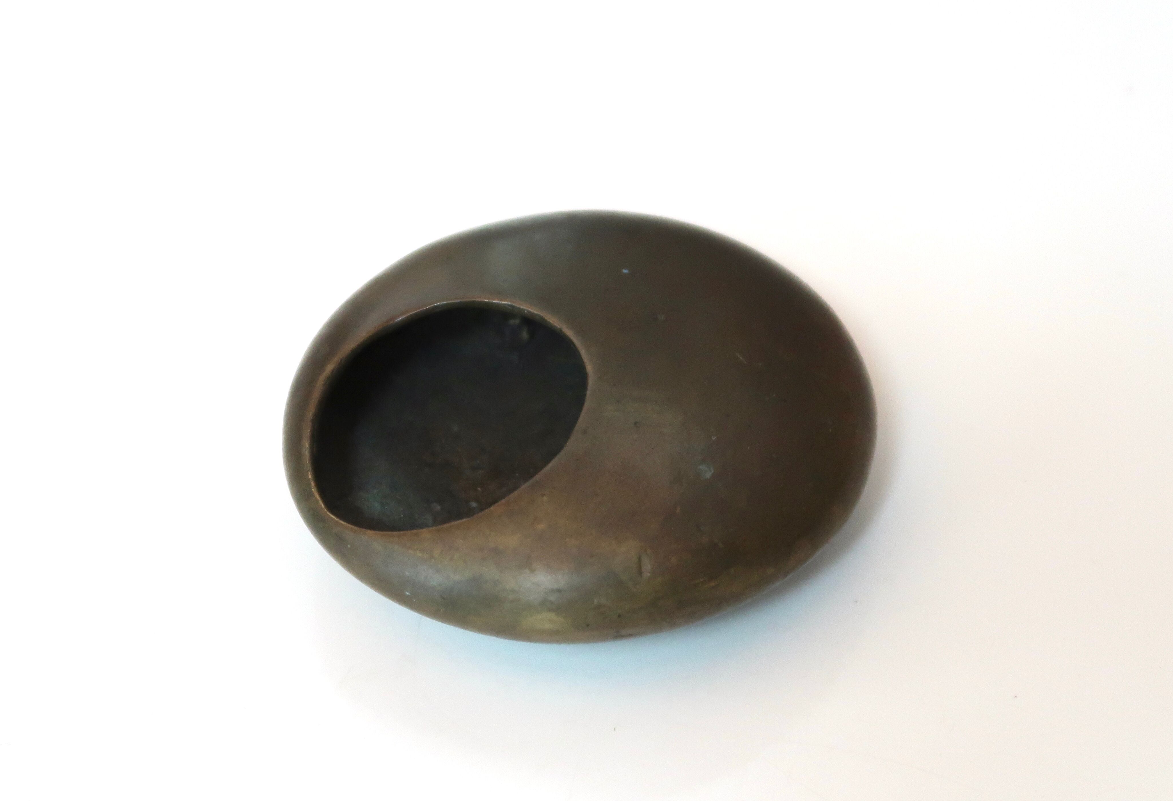 Modernist ashtray bronze pellet, 50s