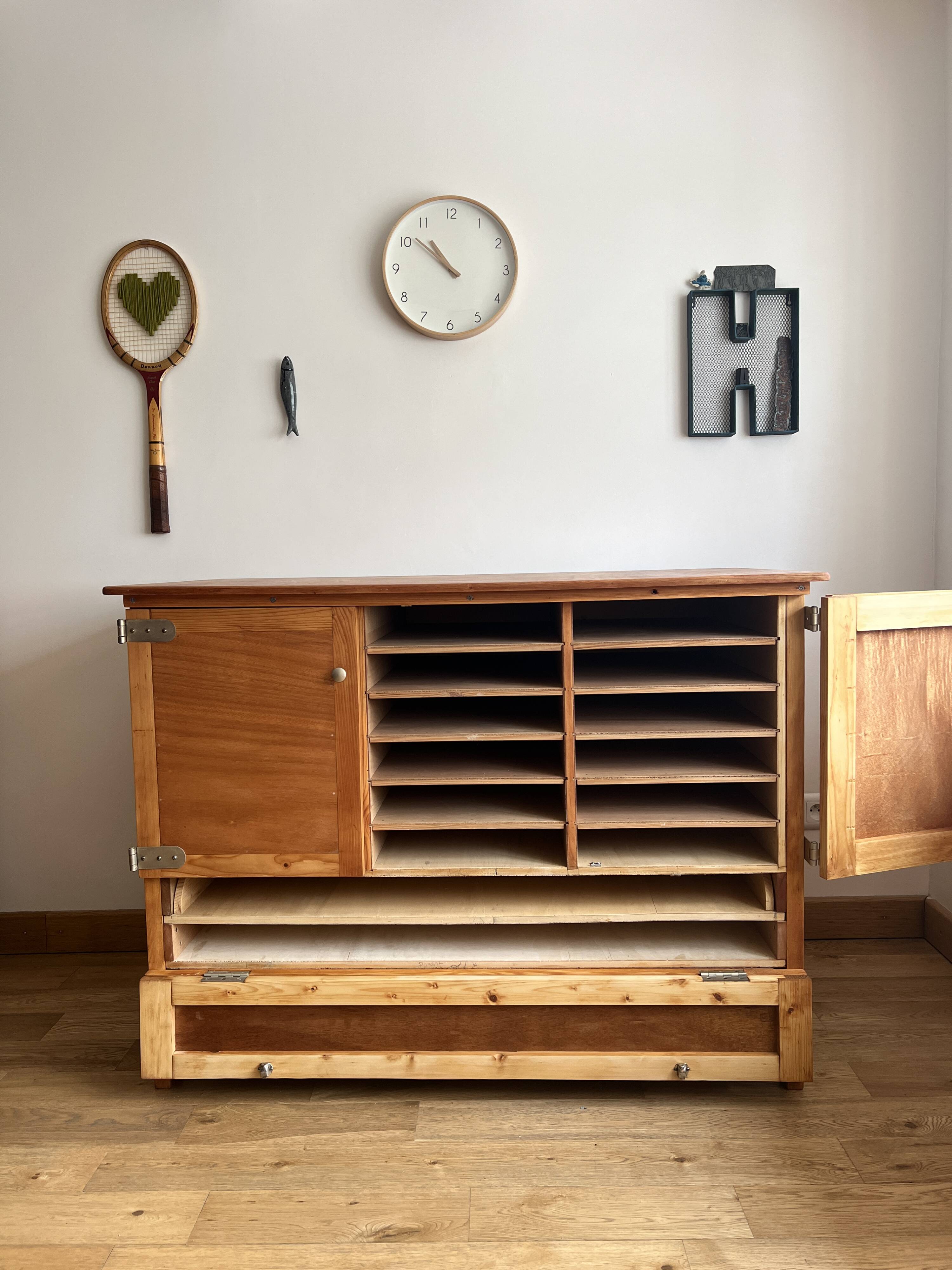 Workshop furniture, printing storage