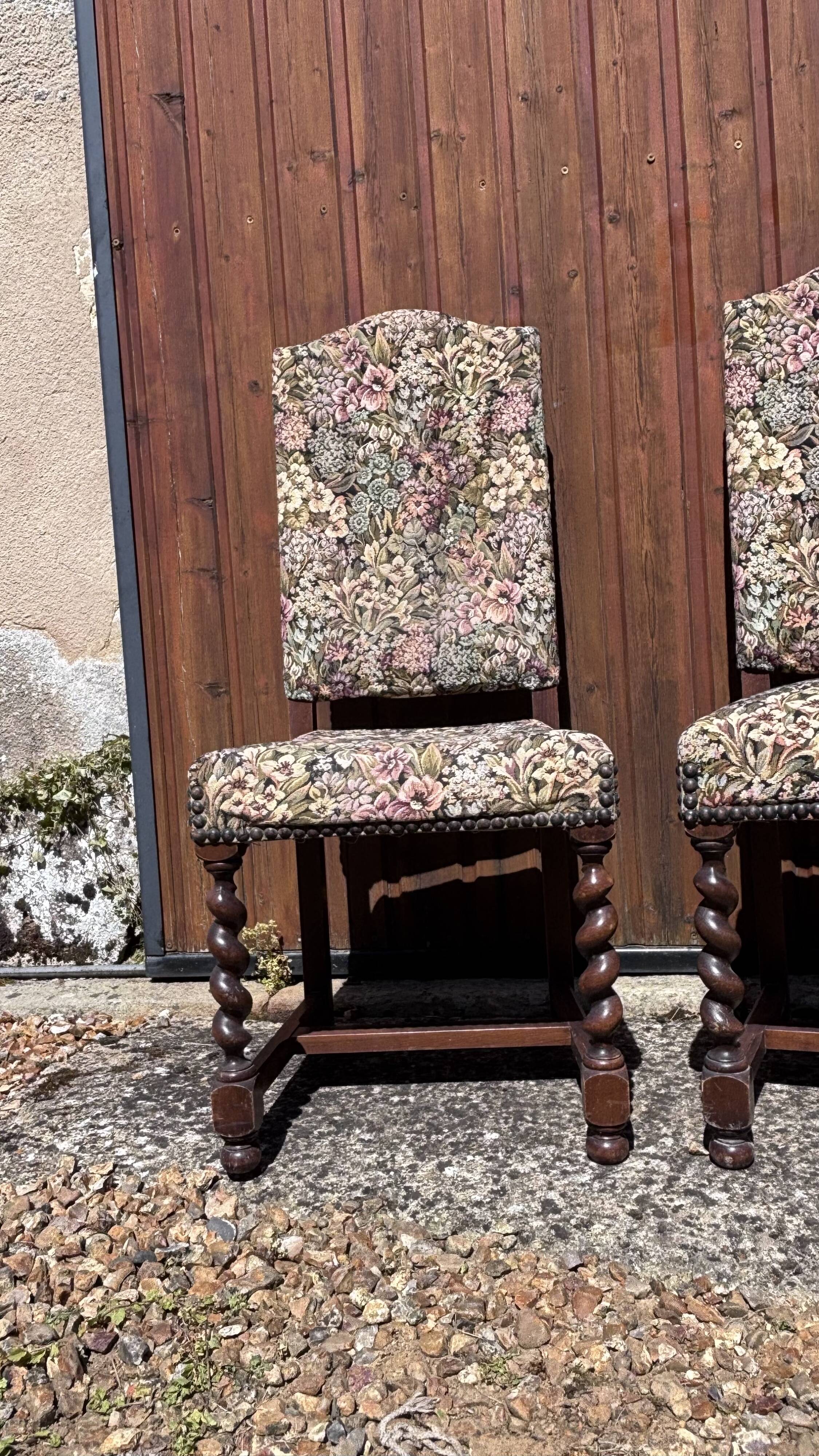 Colonial armchair in solid wood and weaving