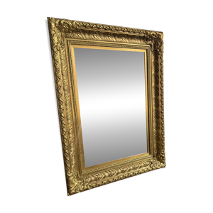 Miroir en bois sculpté