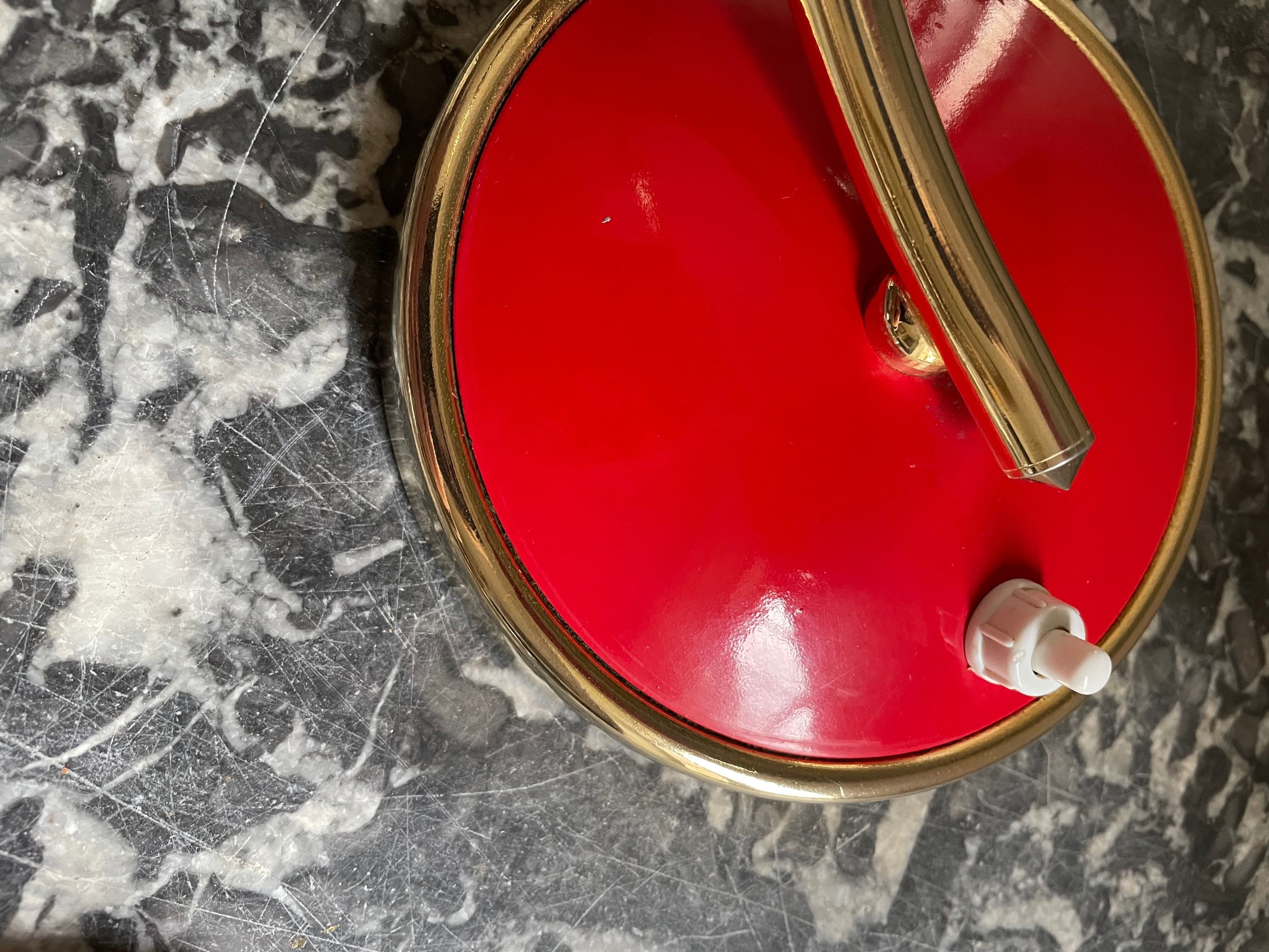 Lampe métal laquée rouge et doré 60’S
