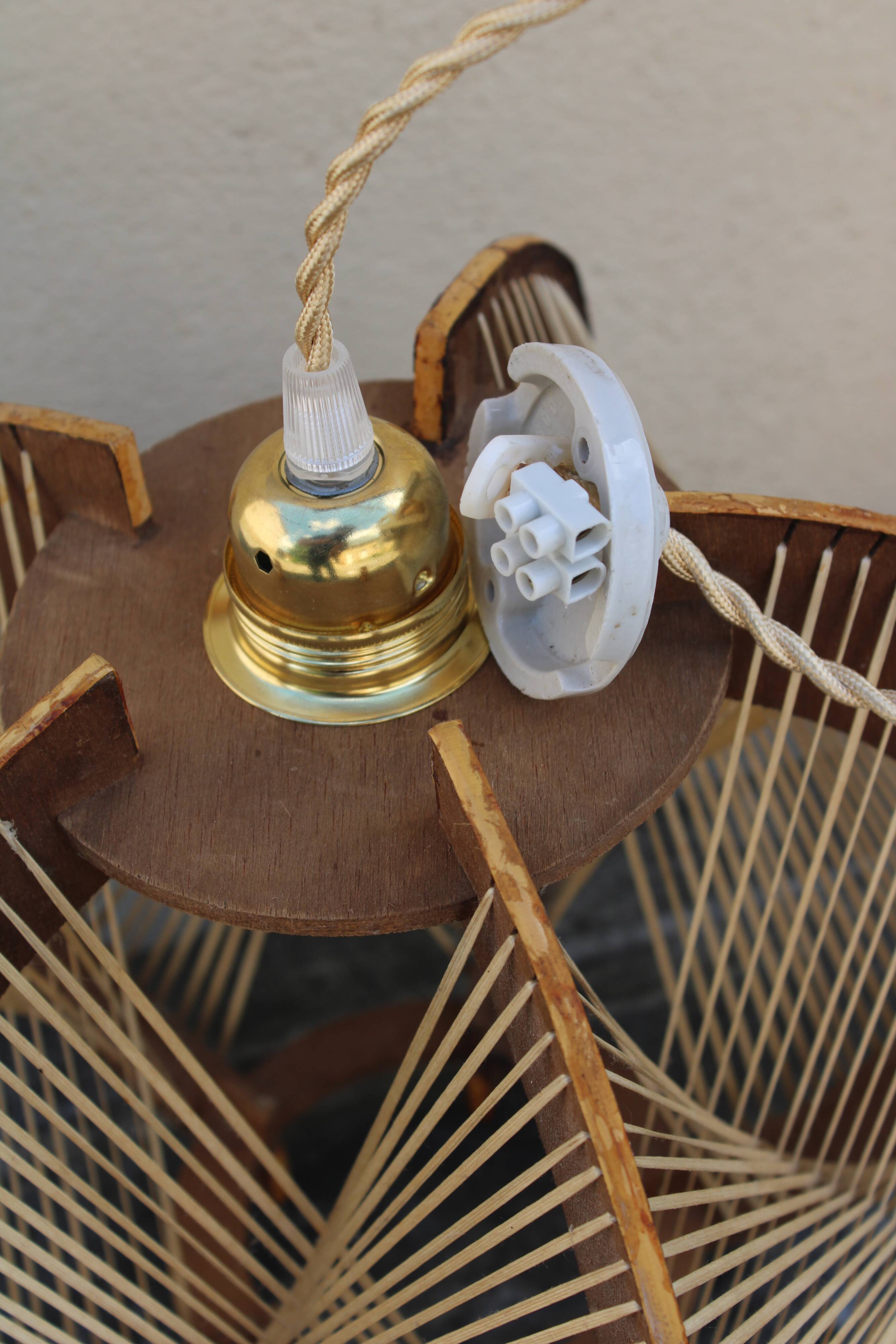 Wooden and rattan suspension