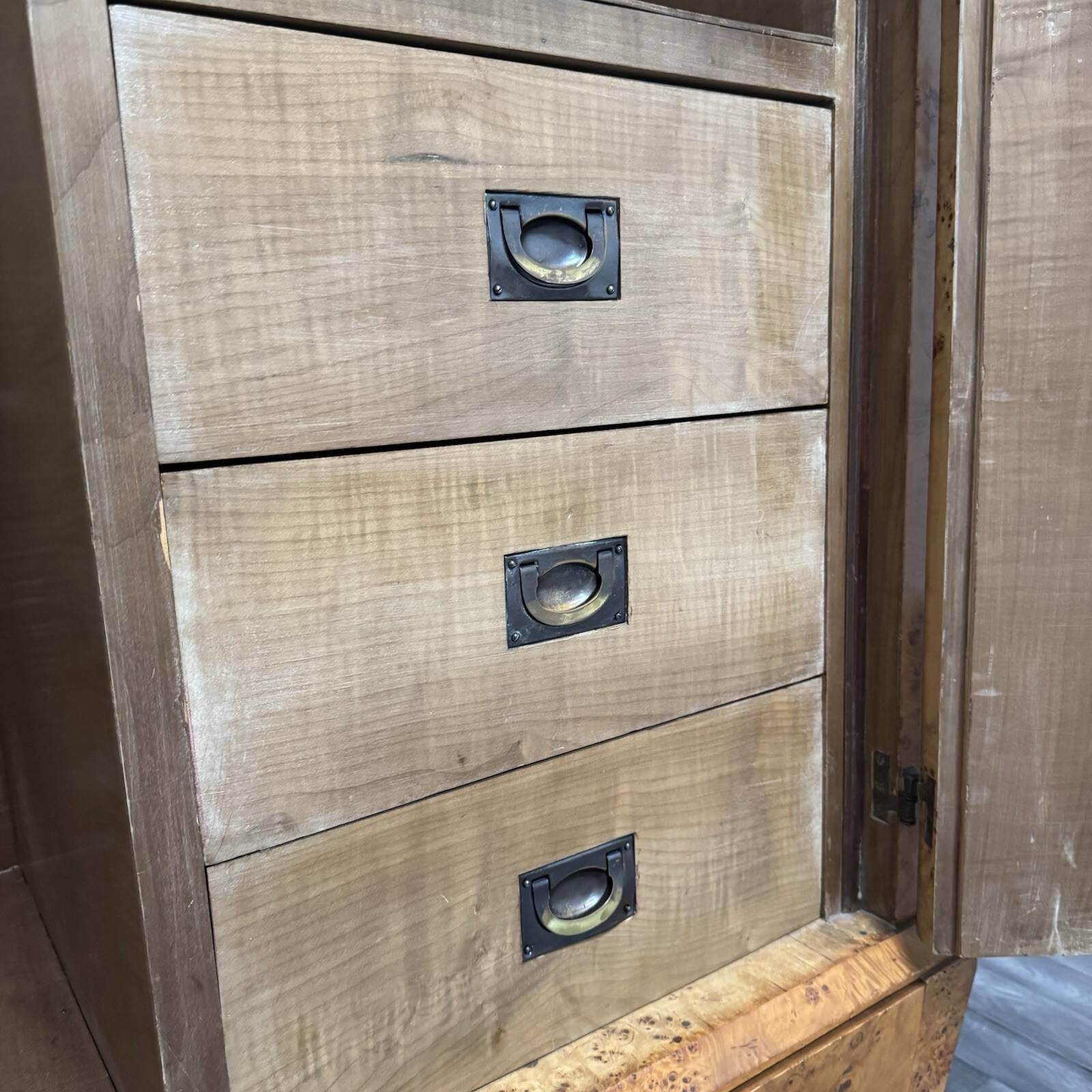 Cubist Art Deco wardrobe in burl 1940s modernist design