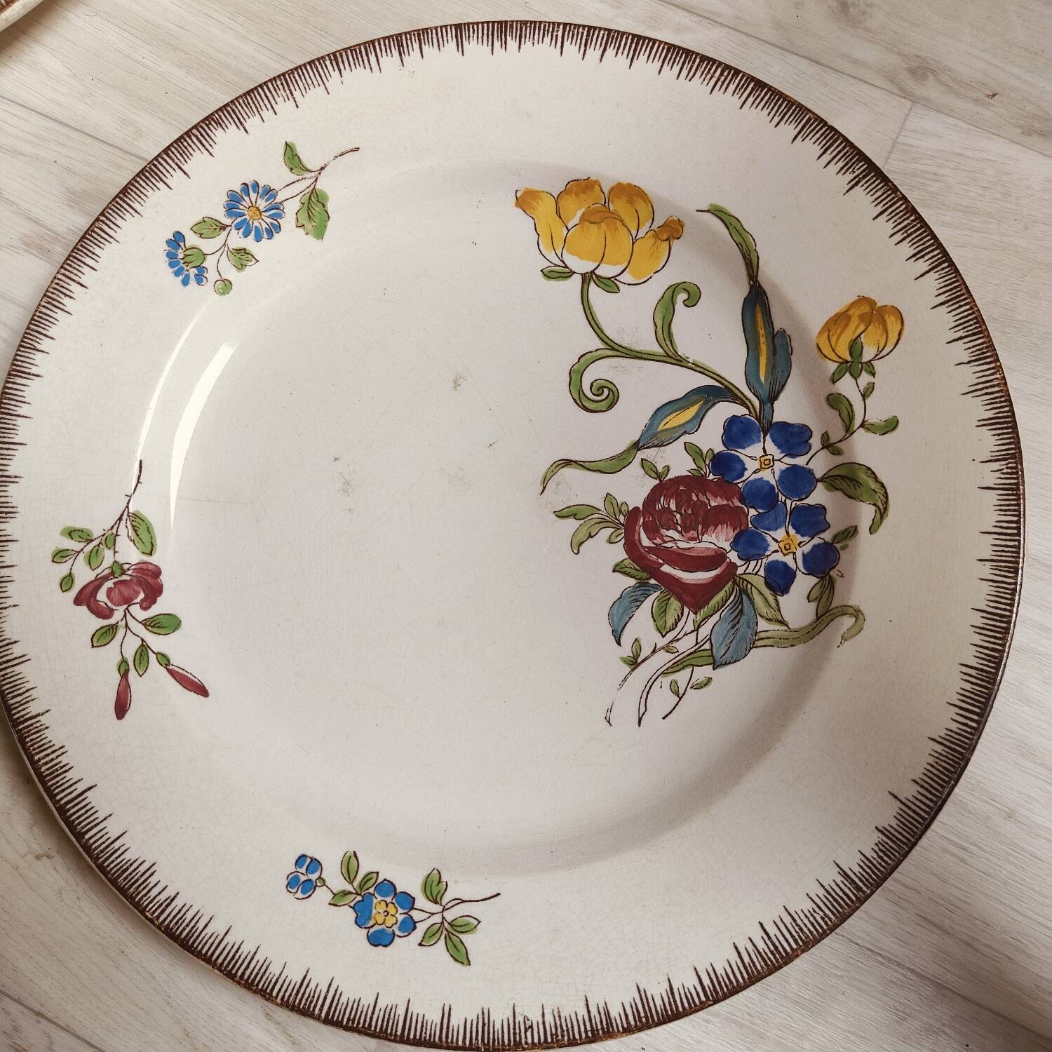 Flat plates late 19th century Joseph Hannong