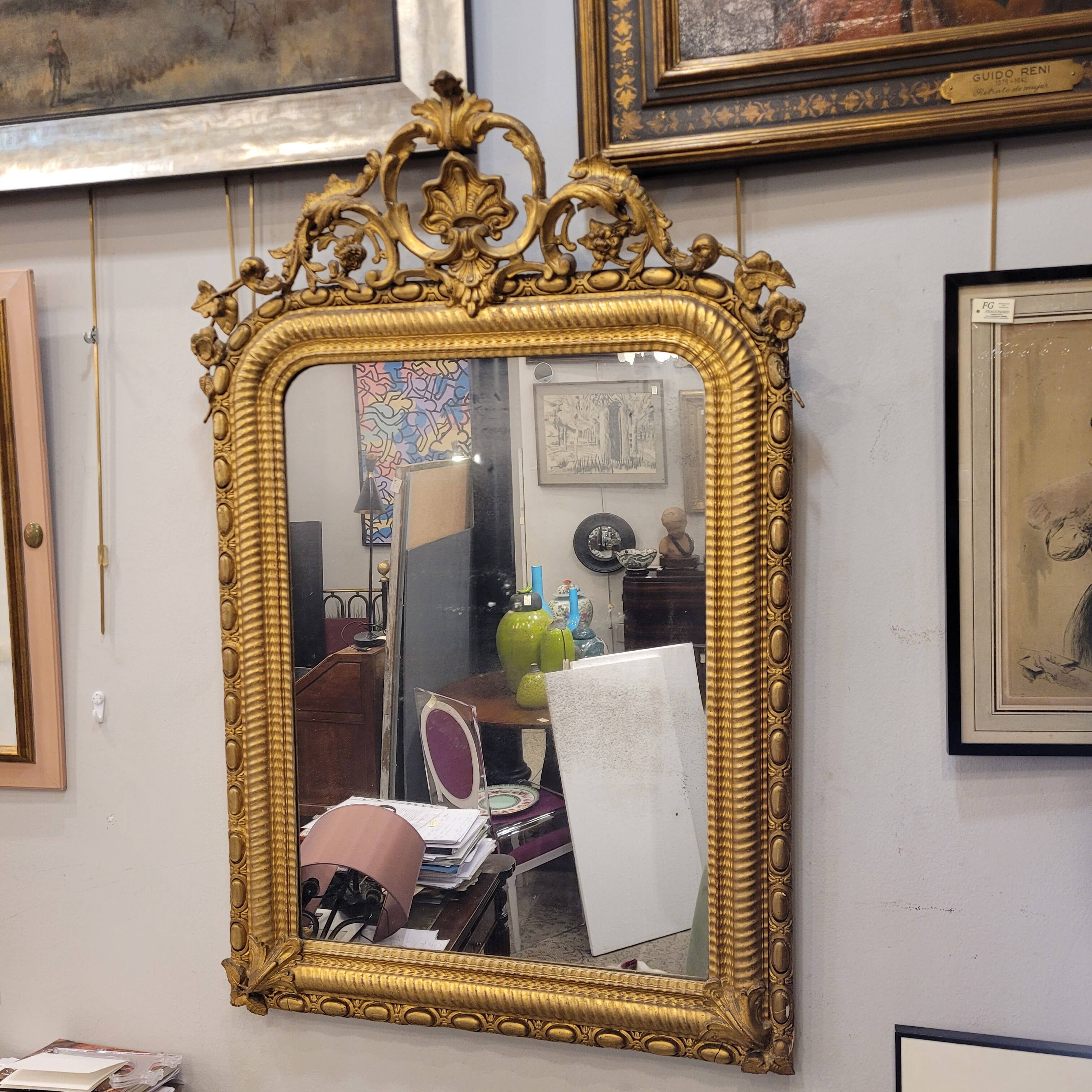 Espejo de pared Segundo Imperio, Madera tallada y dorada, Napoleon III, circa 1880 – France