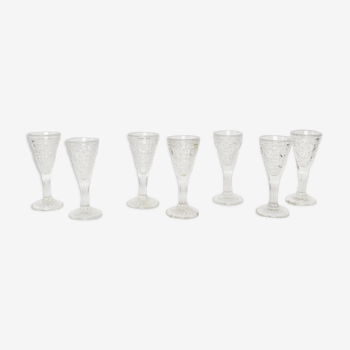 8 moulded glass liqueur glasses