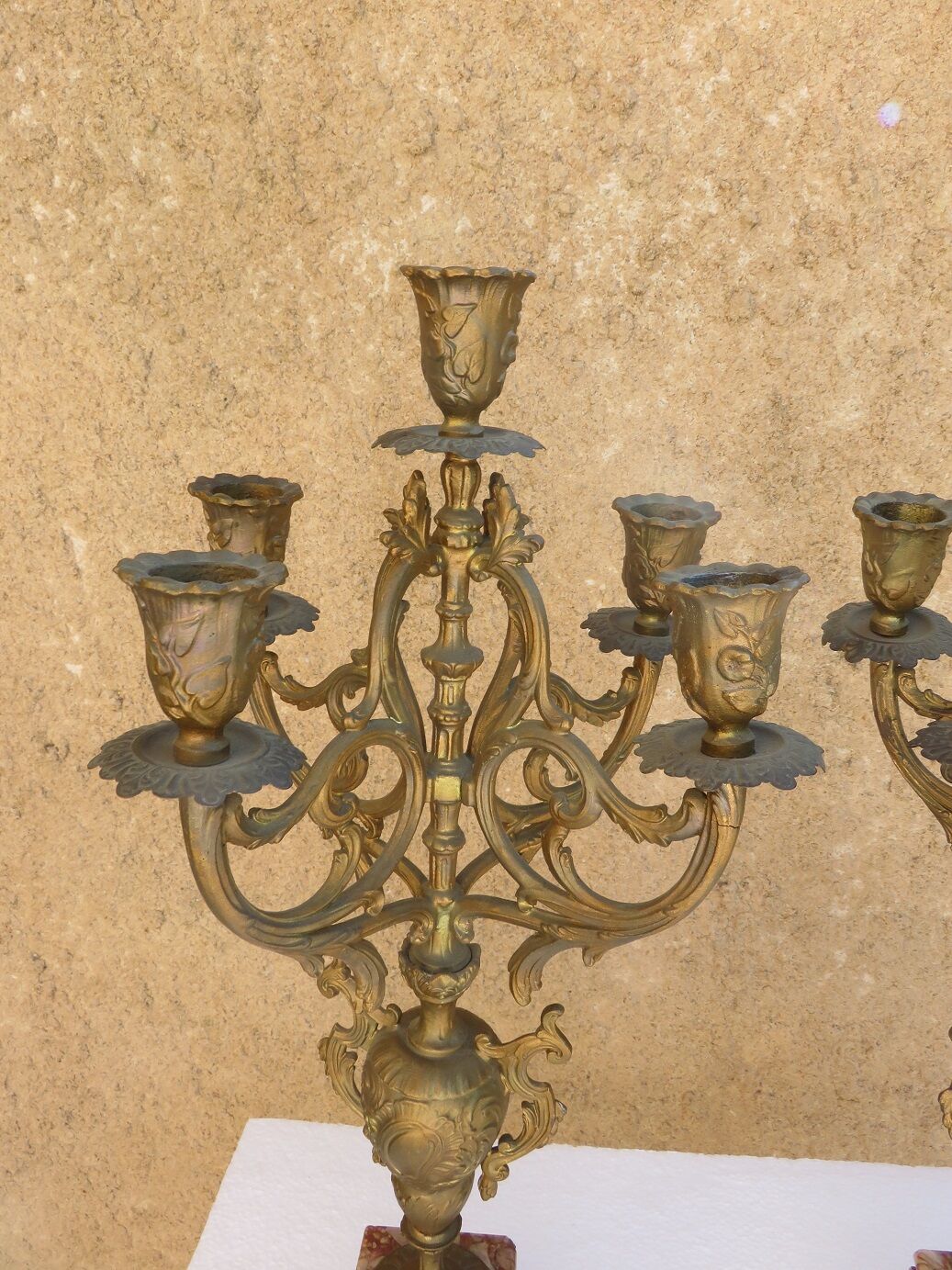 Pair candlesticks
