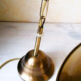 Chain suspension in storm lamp